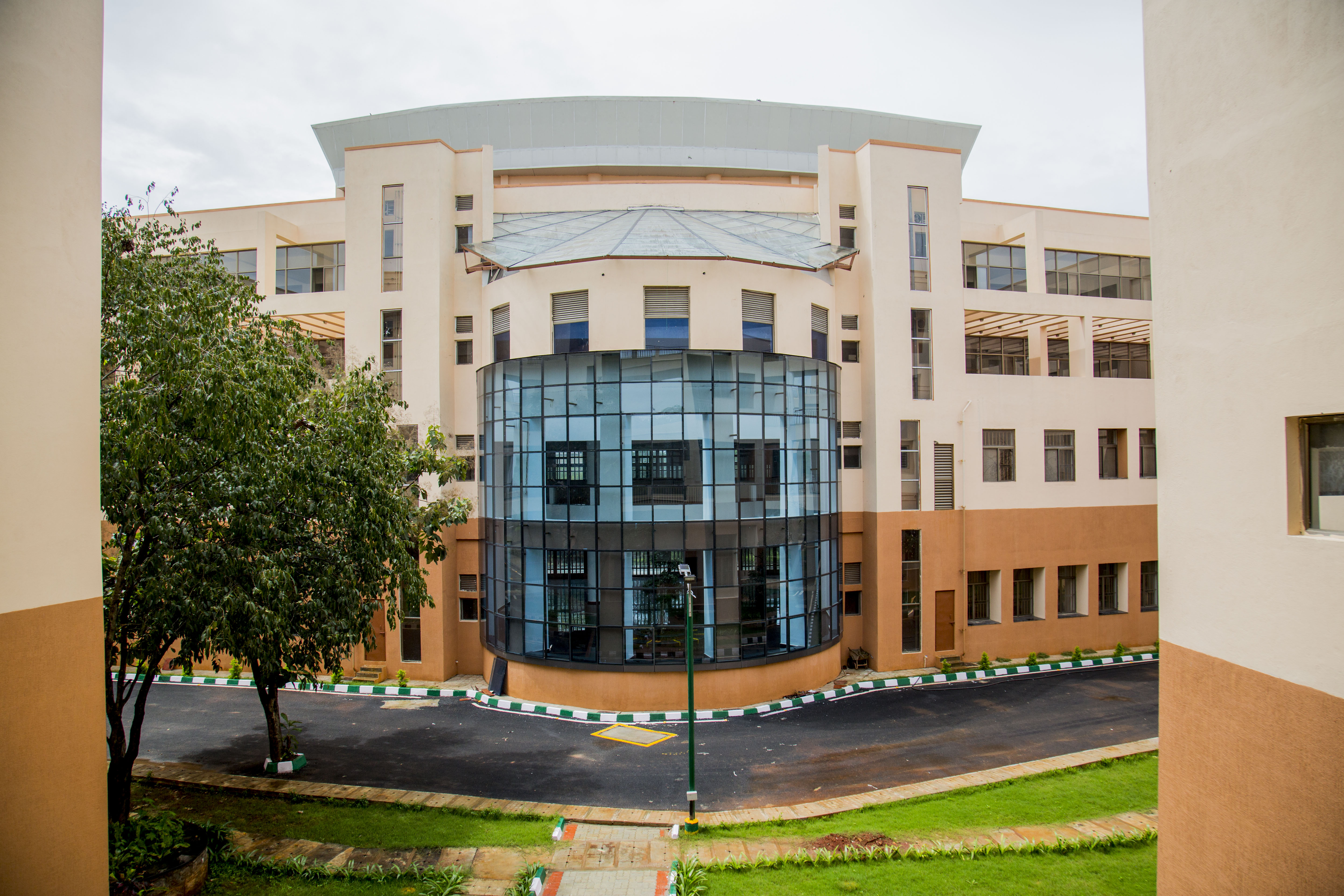 CONSTRUCTION OF NEW CHEMICAL SCIENCES BUILDING